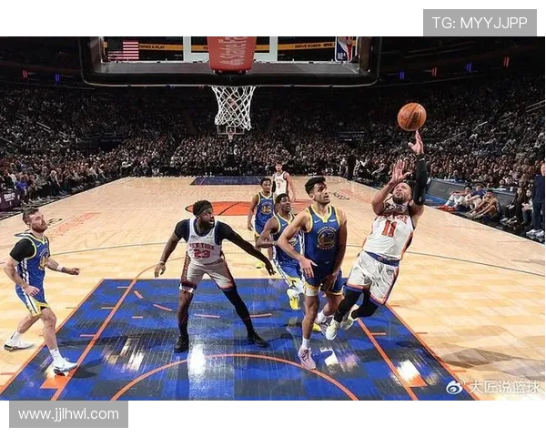 勇士与开拓者激战正酣盘点比赛精彩瞬间与关键时刻